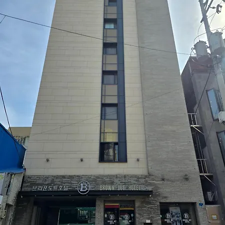 Brown Dot Hotel Busanjin Station