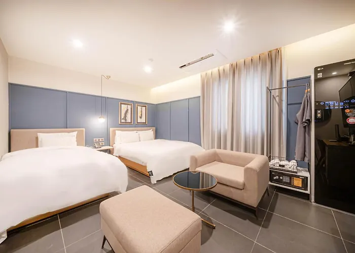 Brown Dot Busanjin Station Hotel